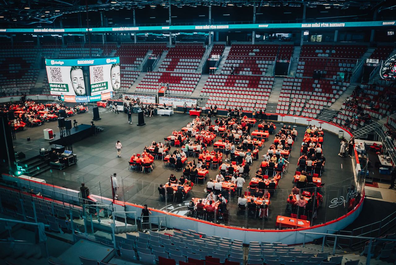 Arena pełna kibiców